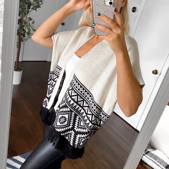 ✔️ BLACK OFF WHITE FRINGE TRIBAL PRINT KNIT SHORT SLEEVE CARDIGAN! - Picture 5 of 10